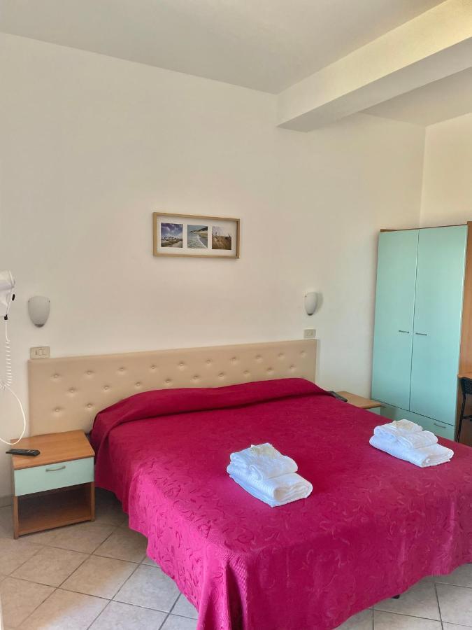 Hotel Blumen Rimini Esterno foto