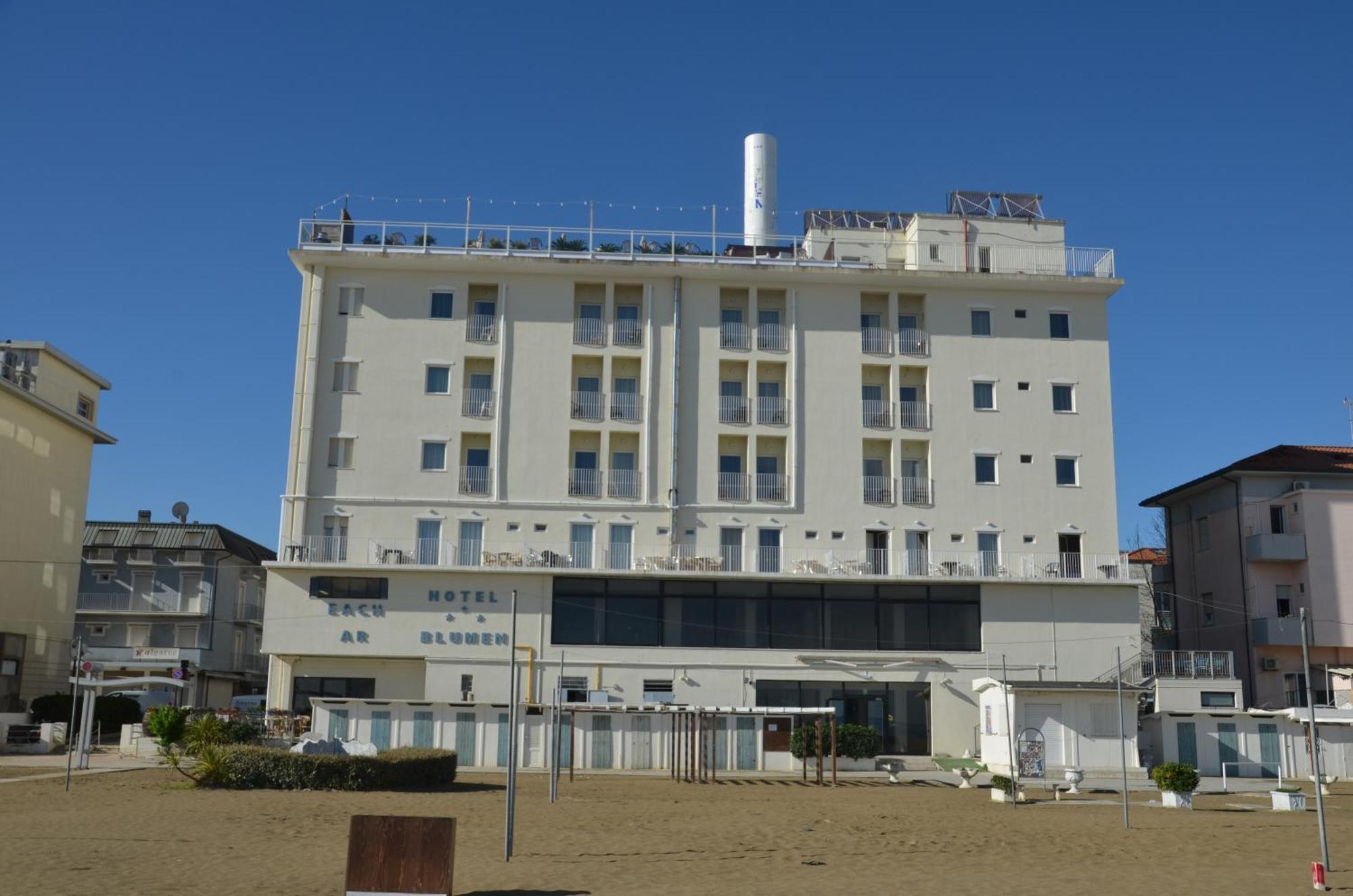 Hotel Blumen Rimini Esterno foto