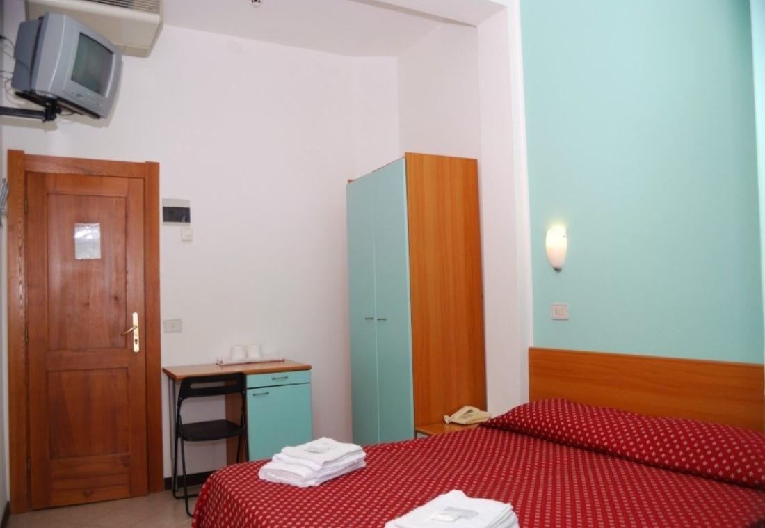 Hotel Blumen Rimini Esterno foto