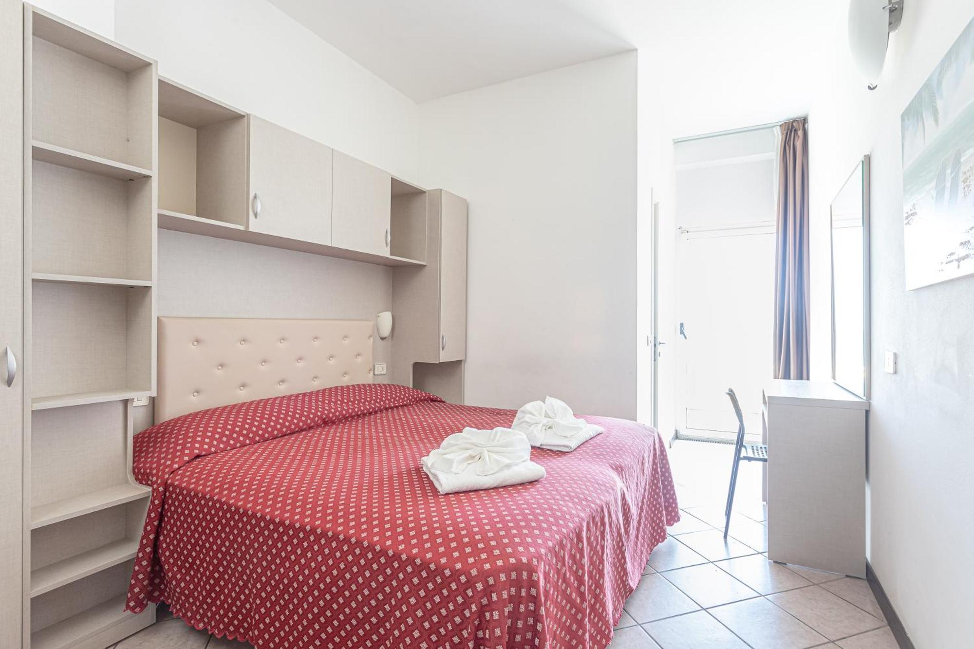 Hotel Blumen Rimini Esterno foto