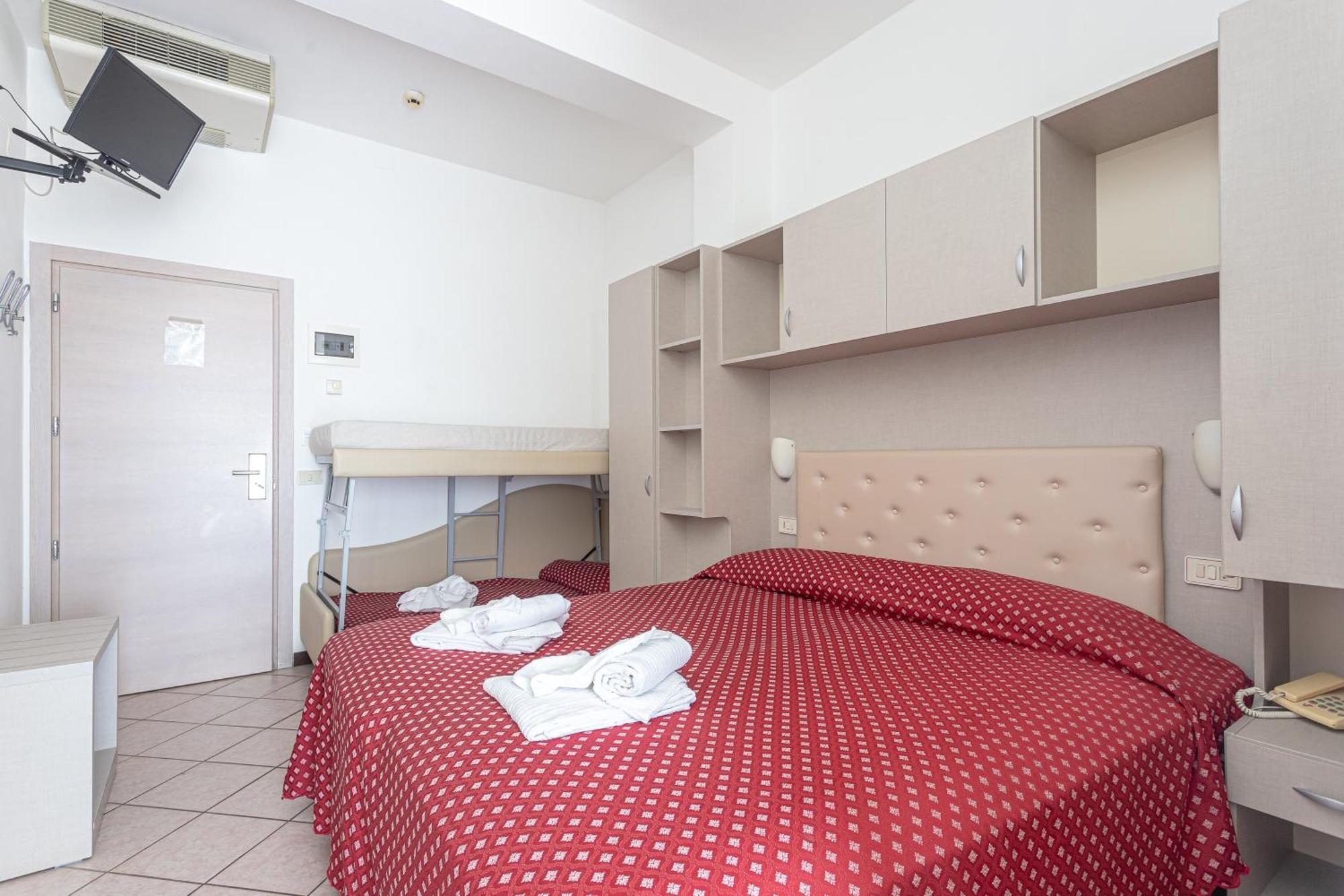 Hotel Blumen Rimini Esterno foto