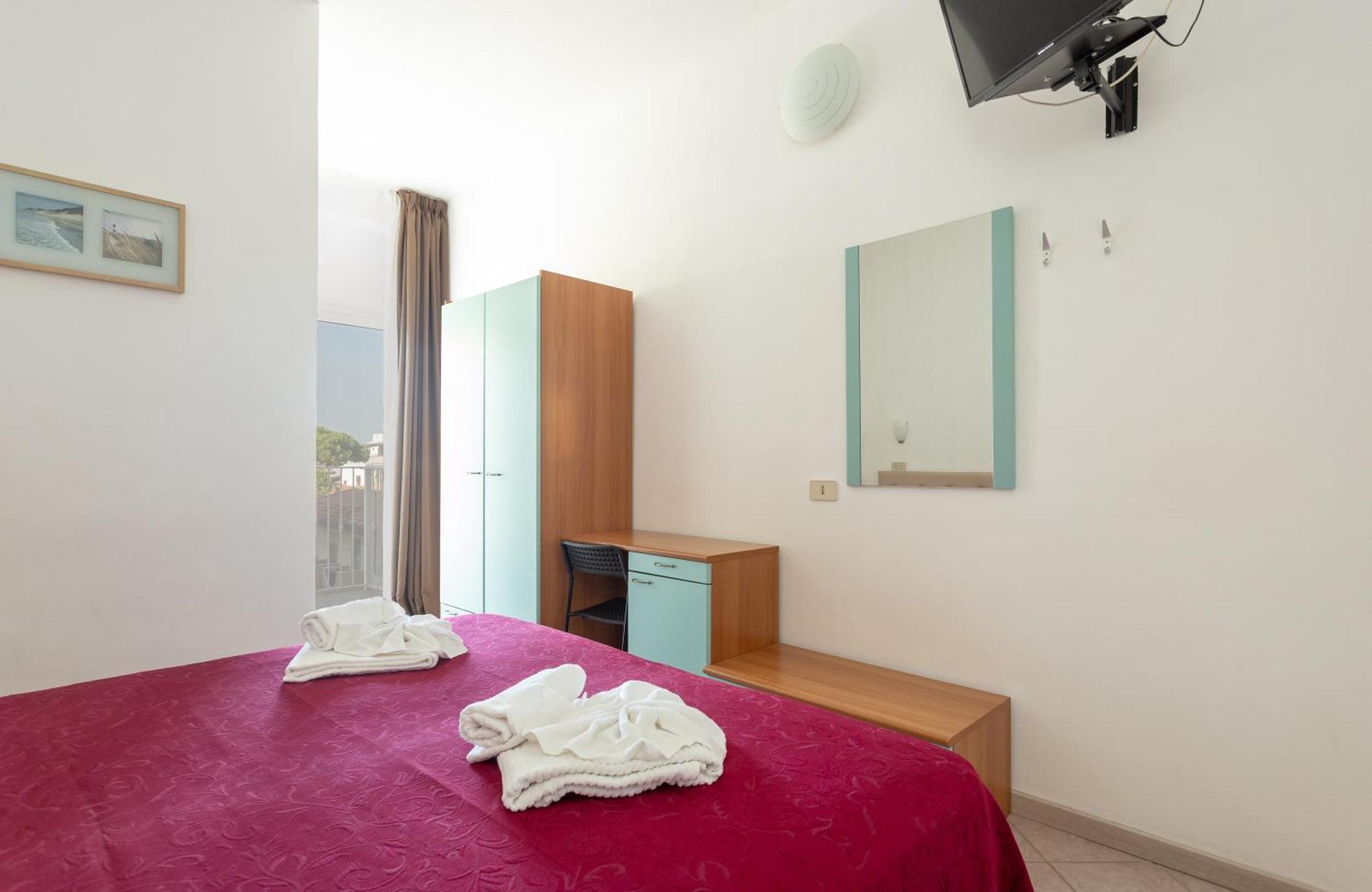 Hotel Blumen Rimini Esterno foto