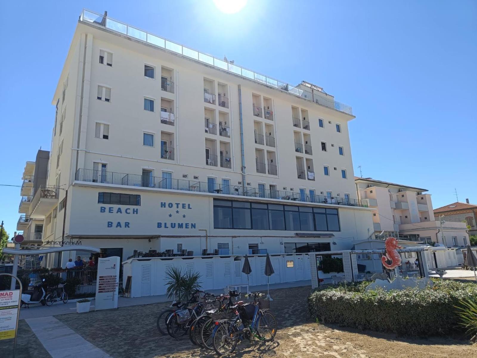 Hotel Blumen Rimini Esterno foto