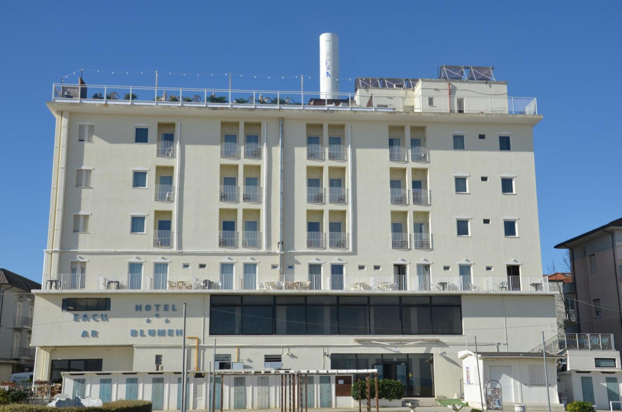 Hotel Blumen Rimini Esterno foto